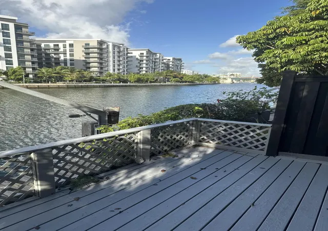 1000-nw-n-river-dr-16-miami-fl-33136/hzid_fdd15f3c