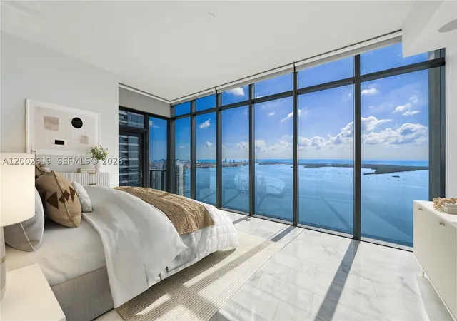 1451-brickell-ave-5101-miami-fl-33131/hzid_0f83d044