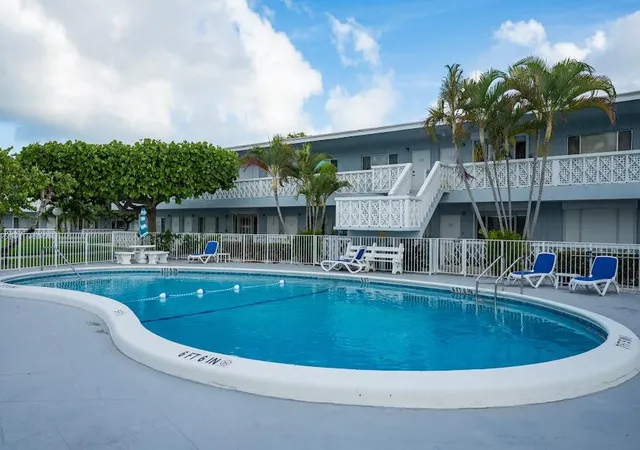 2170-ne-51st-ct-a21-fort-lauderdale-fl-33308/hzid_a9f3caf3