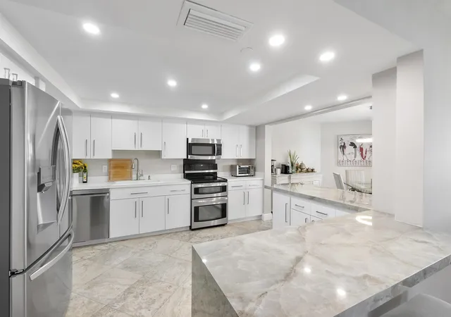 501-n-riverside-dr-203-pompano-beach-fl-33062/hzid_b11def9b