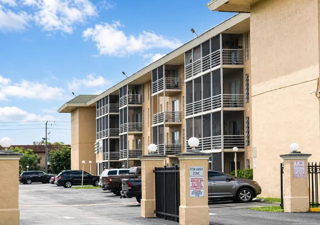 4848-nw-24th-ct-327-lauderdale-lakes-fl-33313/hzid_ba223623