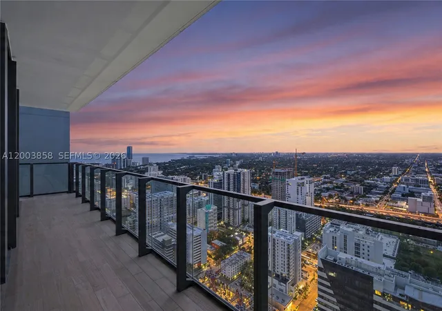 88-sw-7th-st-3710-miami-fl-33130/hzid_425314a4