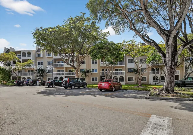 8103-camino-real-407-miami-fl-33143/hzid_3746fc8f