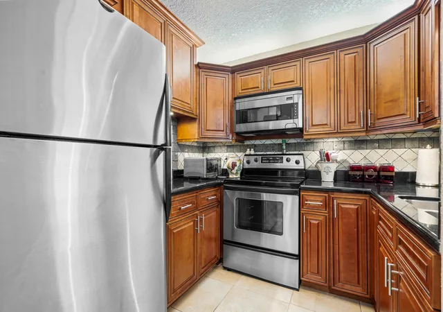 400-ne-20th-st-boca-raton-fl-33431/hzid_27cca202