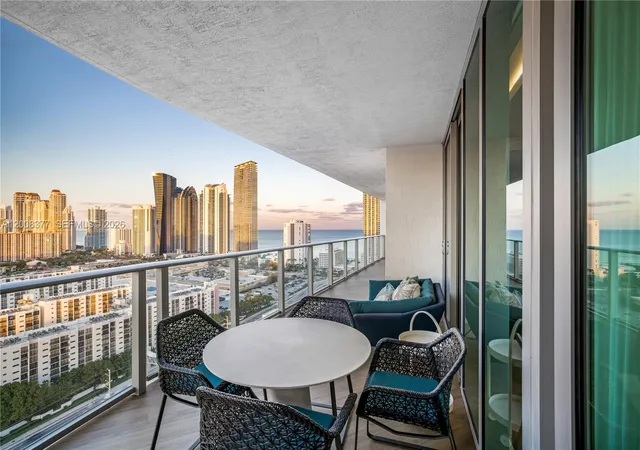 330-sunny-isles-blvd-5-2403-sunny-isles-beach-fl-33160/hzid_2d51d542