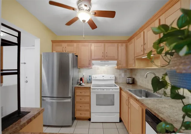 257-s-cypress-rd-401-pompano-beach-fl-33060/hzid_f9b10111