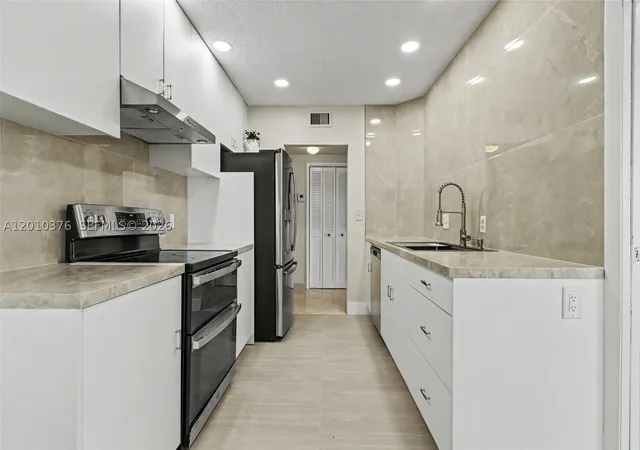 3800-hillcrest-dr-1211-hollywood-fl-33021/hzid_871e22d7