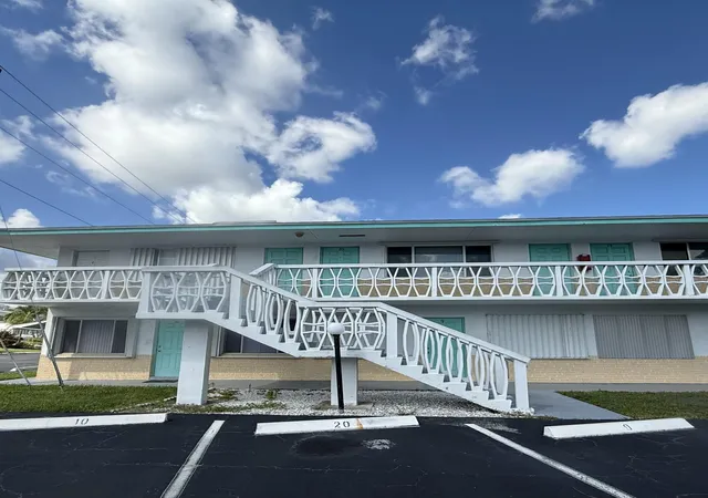 2102-lake-osborne-dr-20-fl-33461/hzid_dfb10f0c