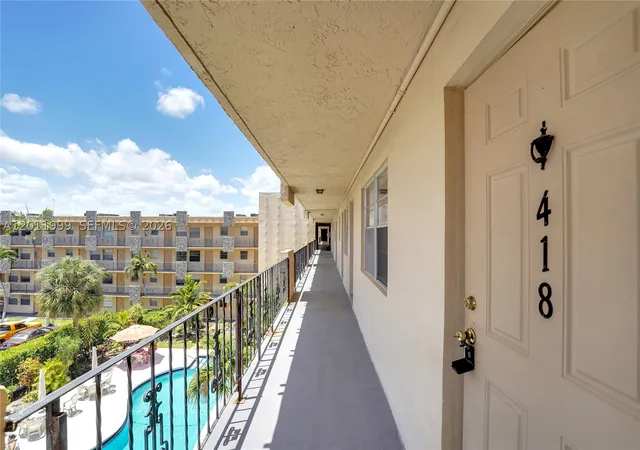 2145-pierce-street-418-hollywood-fl-33020/hzid_2202d3ef