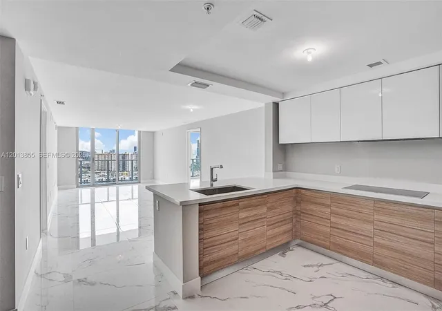 330-sunny-isles-blvd-5-2205-sunny-isles-beach-fl-33160/hzid_544f334c