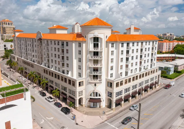 2030-s-douglas-rd-807-coral-gables-fl-33134/hzid_77f0070b
