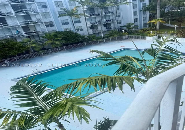 488-nw-165th-st-rd-b-512-miami-fl-33169/hzid_f69d797f