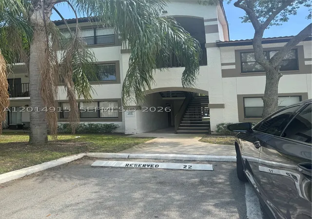 520-s-park-rd-16-12-hollywood-fl-33021/hzid_8404e7ae