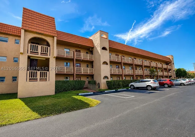 9800-sunrise-lakes-blvd-202-sunrise-fl-33322/hzid_65ec2b3b