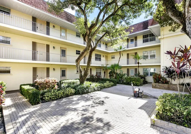 5510-tamberlane-cir-242-palm-beach-gardens-fl-33418/hzid_98f4a306