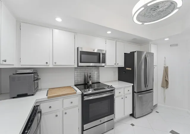 2681-s-course-dr-808-pompano-beach-fl-33069/hzid_6c4049d5