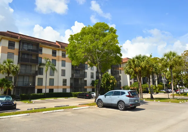 5570-nw-44th-st-318a-lauderhill-fl-33319/hzid_11062686