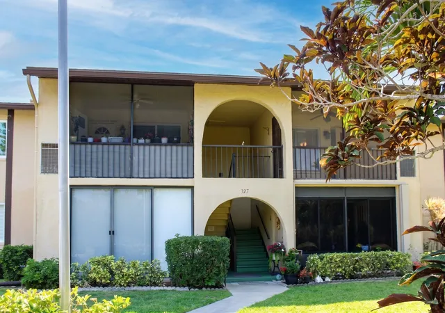 327-pine-ridge-cir-b-2-fl-33463/hzid_232552c4