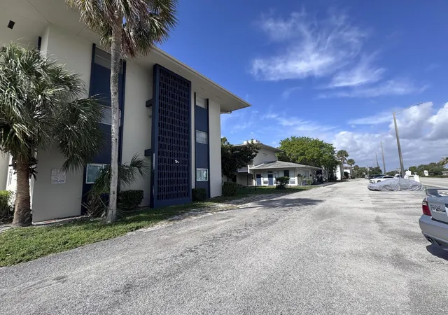 1150-e-sample-rd-204-pompano-beach-fl-33064/hzid_43b8d143