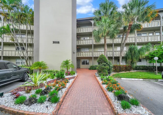 3005-portofino-iss-n2-coconut-creek-fl-33066/hzid_d9f4b024
