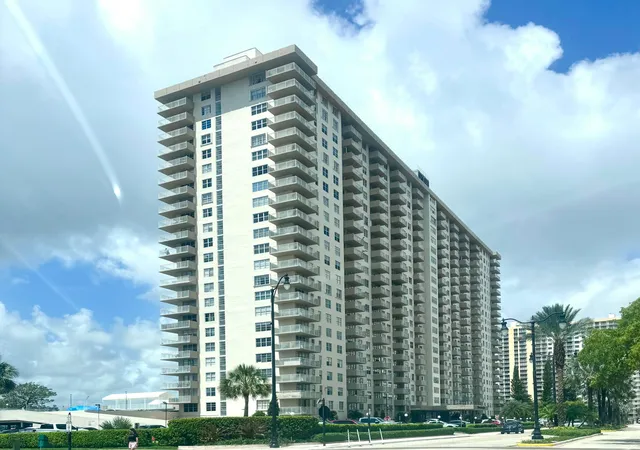 250-174th-st-2012-sunny-isles-beach-fl-33160/hzid_f42e5bf2