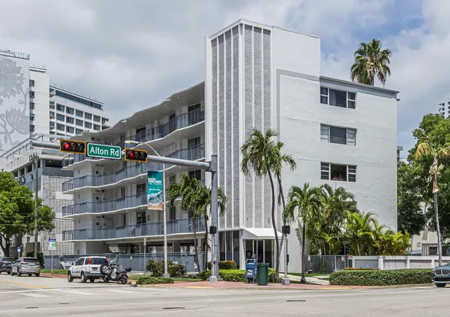 1100-alton-rd-2f-miami-beach-fl-33139/hzid_fad3c467
