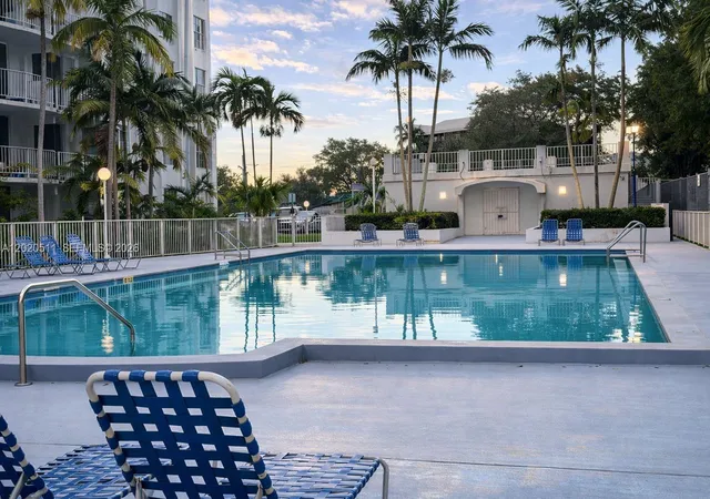 496-nw-165th-d-412-miami-fl-33169/hzid_646eca91