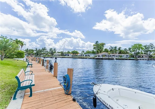 130-cypress-club-dr-apt-323-pompano-beach-fl-33060/hzid_dce7c36d