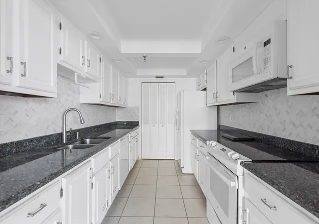 859-jeffery-st-312-boca-raton-fl-33487/hzid_7804b37e