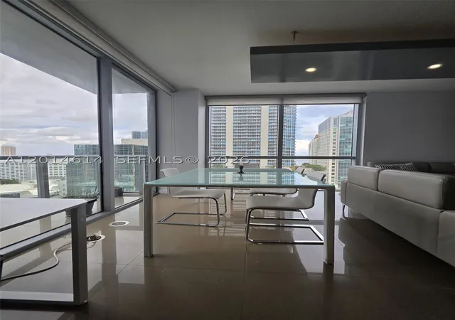 1060-brickell-ave-2201-miami-fl-33131/hzid_8c4add4c