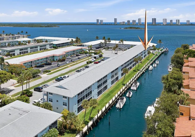 120-lehane-ter-202-north-palm-beach-fl-33408/hzid_2a840000