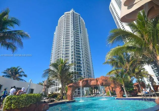 18001-collins-ave-2814-sunny-isles-beach-fl-33160/hzid_fefa3f08