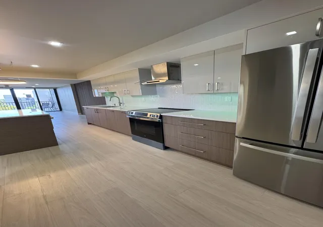 12-royal-palm-wy-6030-boca-raton-fl-33432/hzid_7cc4c02f