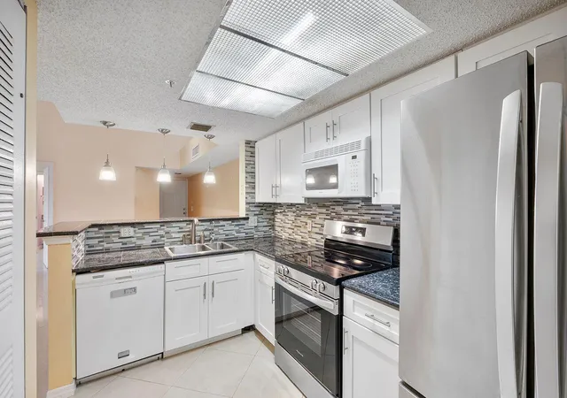 5011-wiles-rd-unit-303-coconut-creek-fl-33073/hzid_0215048d