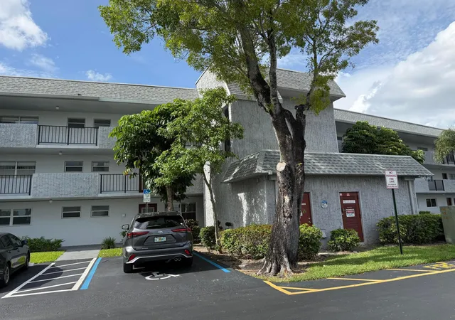 8105-nw-61st-st-a206-tamarac-fl-33321/hzid_9ced551a