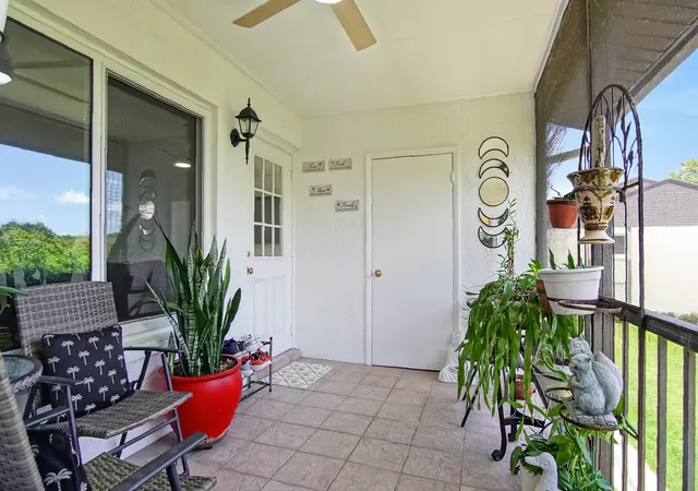 5930-whispering-pine-wy-fl-33463/hzid_b6e5d8ef