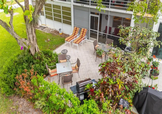 210-oakridge-n-210-deerfield-beach-fl-33442/hzid_0244e17c