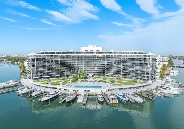 900-bay-dr-122-miami-beach-fl-33141/hzid_cd2995d4