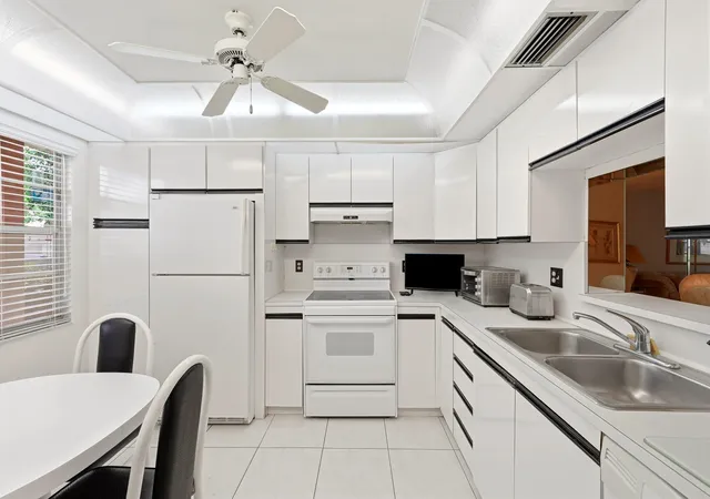 2302-lucaya-ln-e1-coconut-creek-fl-33066/hzid_45addeb8
