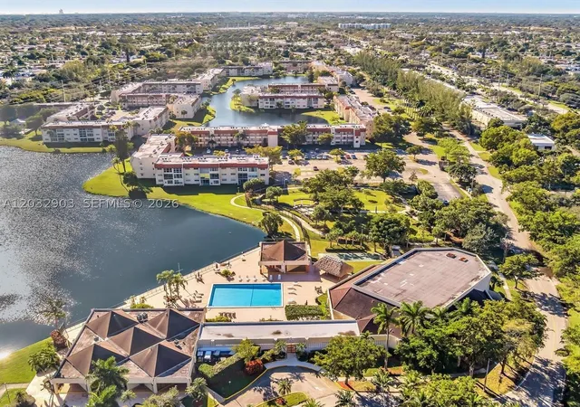 9041-sunrise-lakes-blvd-106-sunrise-fl-33322/hzid_4b38d466