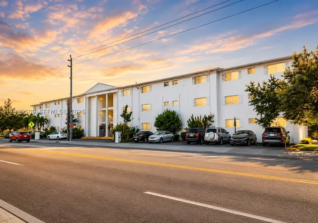 13700-ne-6th-ave-113-north-miami-fl-33161/hzid_ac3b62ee