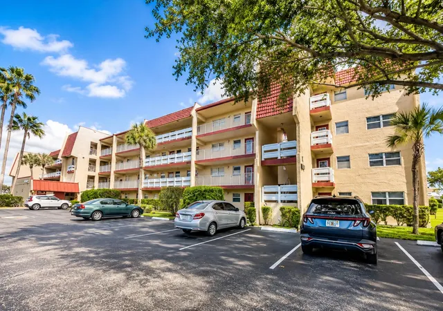1050-country-club-dr-303-margate-fl-33063/hzid_be5e9f6b