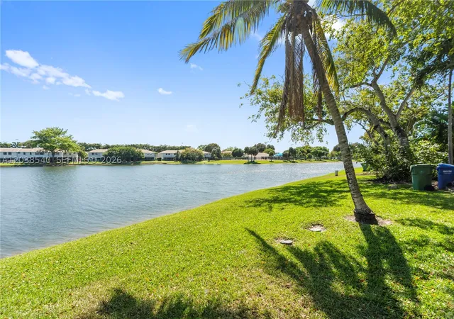 2540-w-67th-pl-204-28-hialeah-fl-33016/hzid_eacd17f6