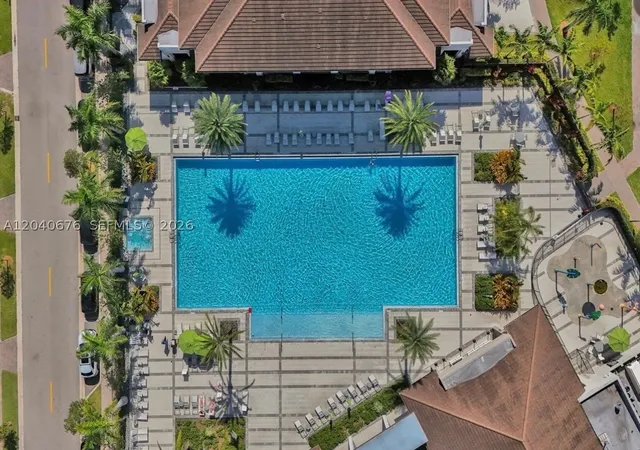 8001-nw-41st-st-f-113-doral-fl-33166/hzid_1af22312