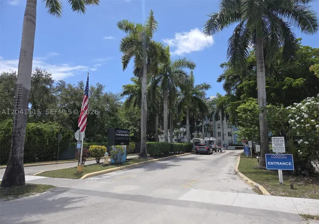 496-nw-165th-st-rd-d-214-miami-fl-33169/hzid_328772ca