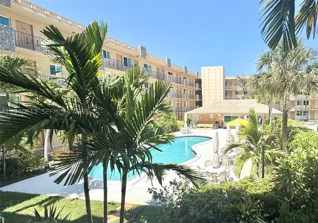 2145-pierce-st-206-hollywood-fl-33020/hzid_9a215c7e