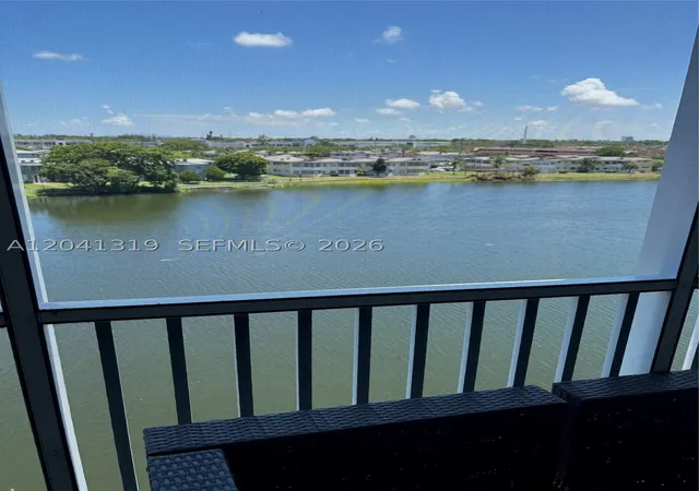 1750-ne-191st-st-627-4-miami-fl-33179/hzid_bbeefb13