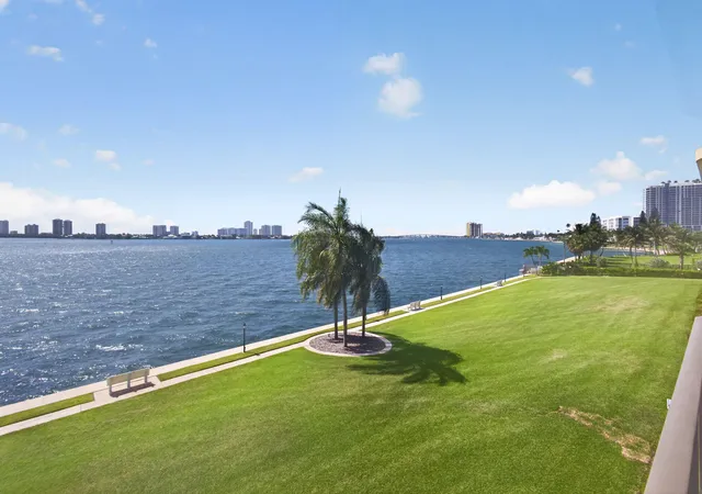 801-lake-shore-dr-302-lake-park-fl-33403/hzid_22551bc6