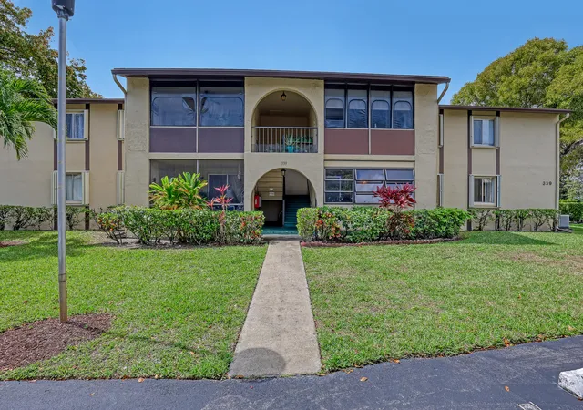 339-pine-ridge-cir-d-1-fl-33463/hzid_d8848643