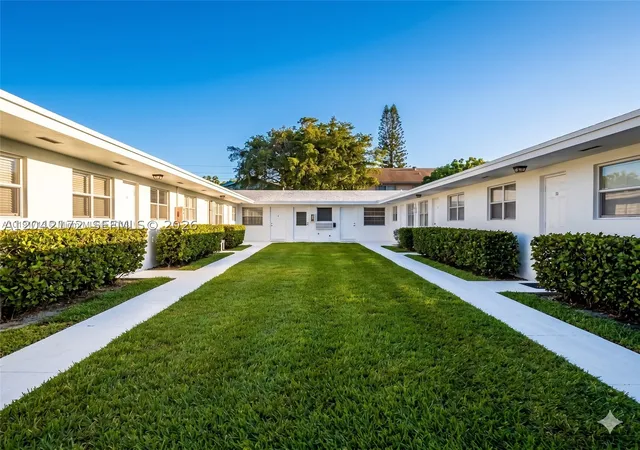 2230-jackson-st-1w-hollywood-fl-33020/hzid_5381b3e8